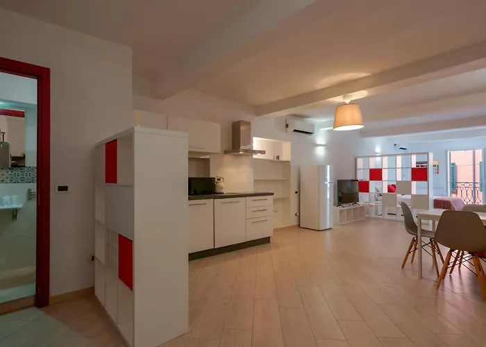 A Un Passo Da Lucio Apartment